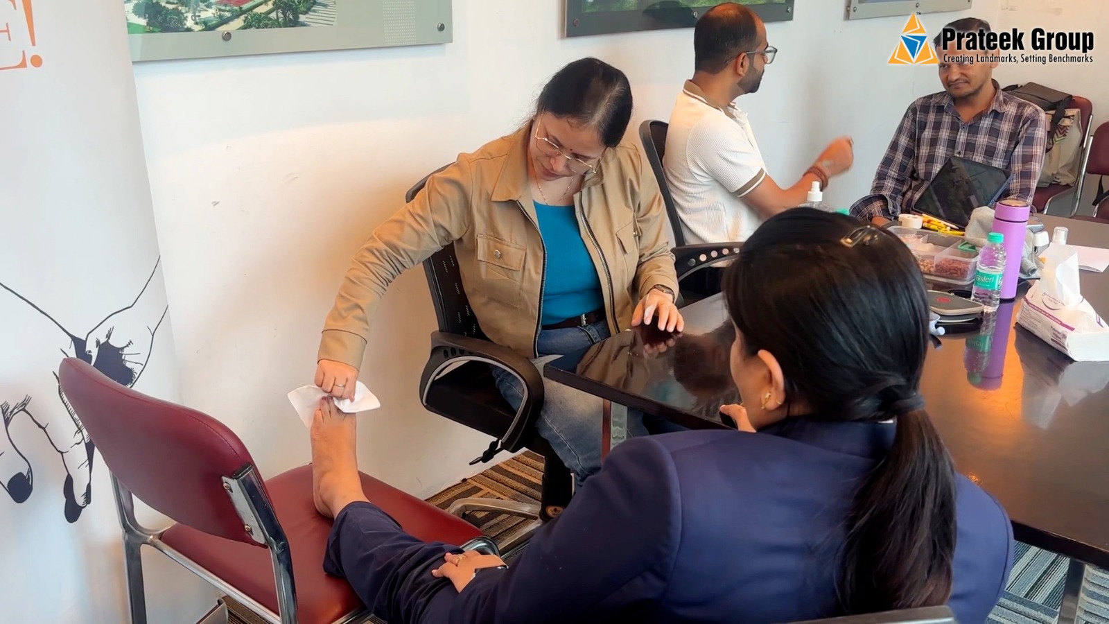 Prateek Foundation Aakar Strengthens Employee Well-being with Holistic Wellness Camp with Wake-up and Wellness Company