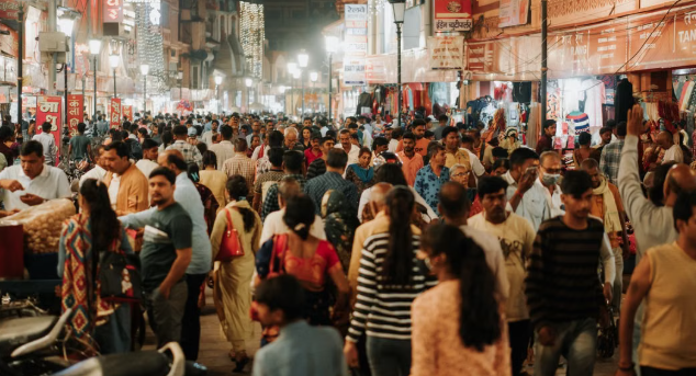 India’s Festive Season Brings Job Boost, Up to 2.7 Lakh Temporary Roles Expected